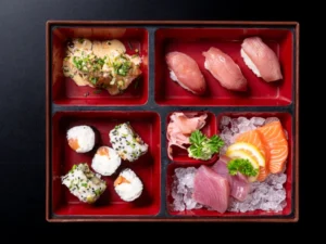 Hachiko Bento (14 Pcs)