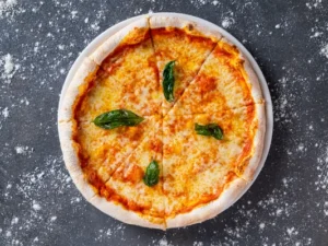 Mini margherita pizza