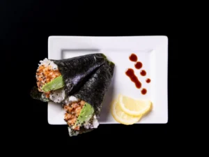 Avocado & spicy salmon